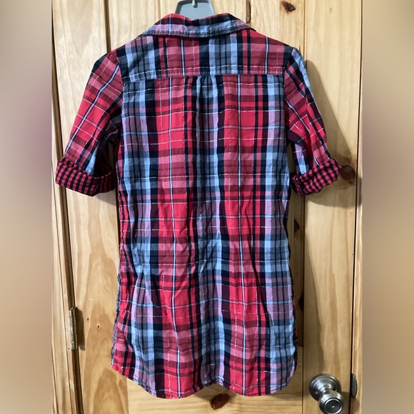 H&M girls size 12-14 years half button-down, tab-sleeve plaid top - Picture 5 of 5